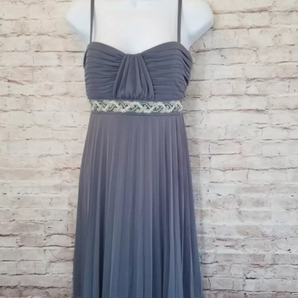 12 NWOT for $225{DB Studio}8M, 4L Formal Dresses - Picture 2 of 6